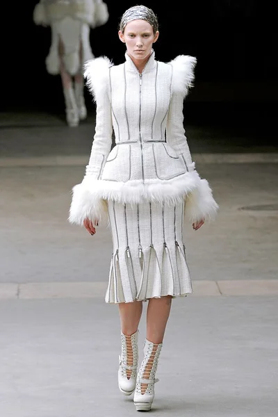 Look 2
